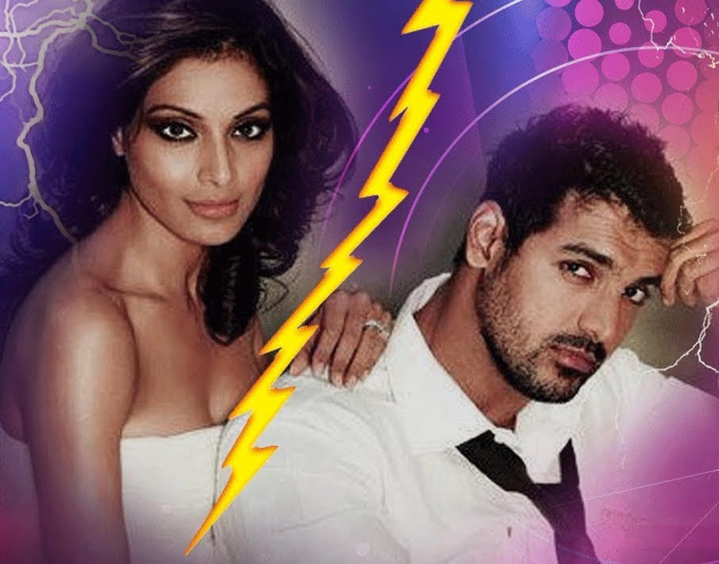 বিপাশা বসু ও জন আব্রাহাম: তাঁদের কেমিস্ট্রি নিয়ে কোনও কথা হবে না। এই যুগল কখনও গোপন করেননি লিভ-ইন রিলেশনশিপে থাকার কথা। তবে নয় বছরের সম্পর্ক ভেঙে গিয়েছে। এর পর কর্ণ সিংহ গ্রোভারকে বিয়ে করেছেন বিপাশা। বিয়ে করেছেন জনও।