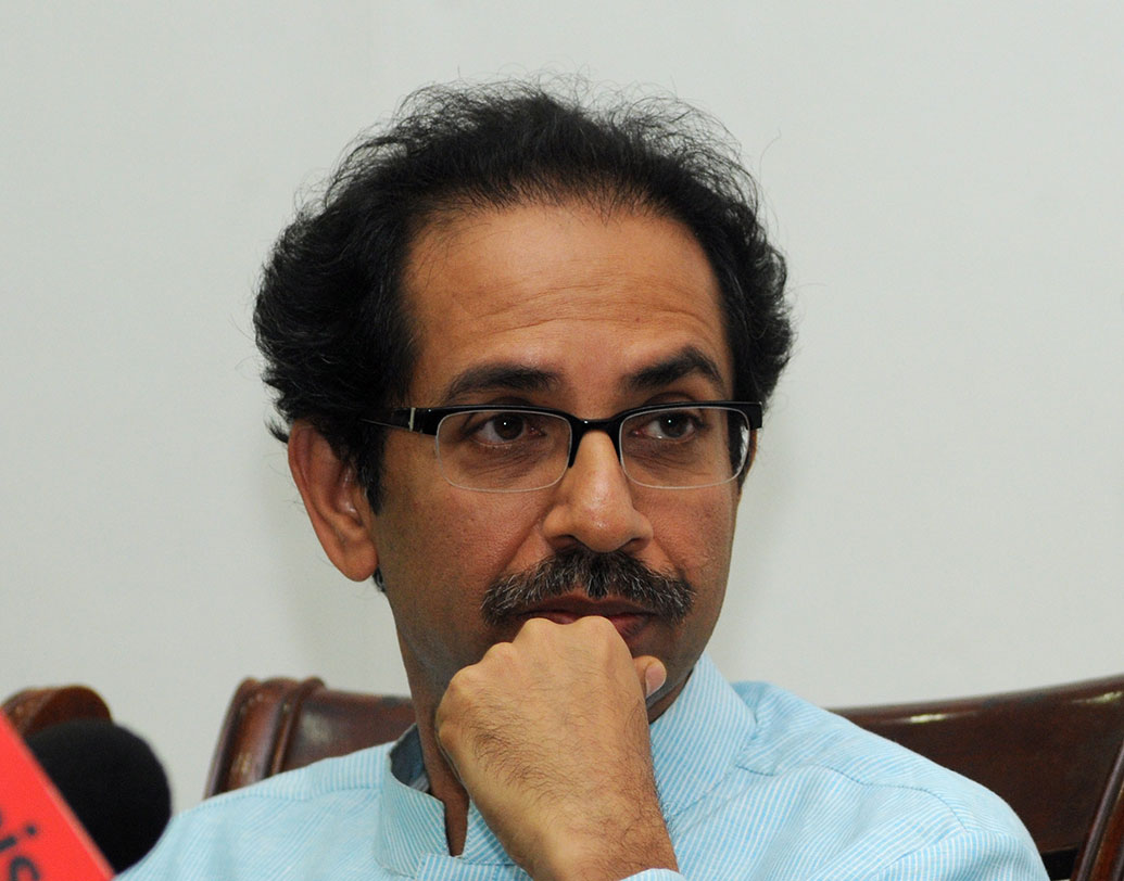 ধনীতম আঞ্চলিক দল হলেও শিবসেনার পক্ষে চিন্তার বিষয় হল, ২০১৫-’১৬ অর্থবর্ষের তুলনায় ডোনেশন থেকে তাদের আয় কমেছে প্রায় ৭০ শতাংশ। কেননা ওই আর্থিক বর্ষে শিবসেনার তহবিলে জমা পড়েছিল ৬১ কোটি ১৯ লক্ষ টাকা। —ফাইল চিত্র।