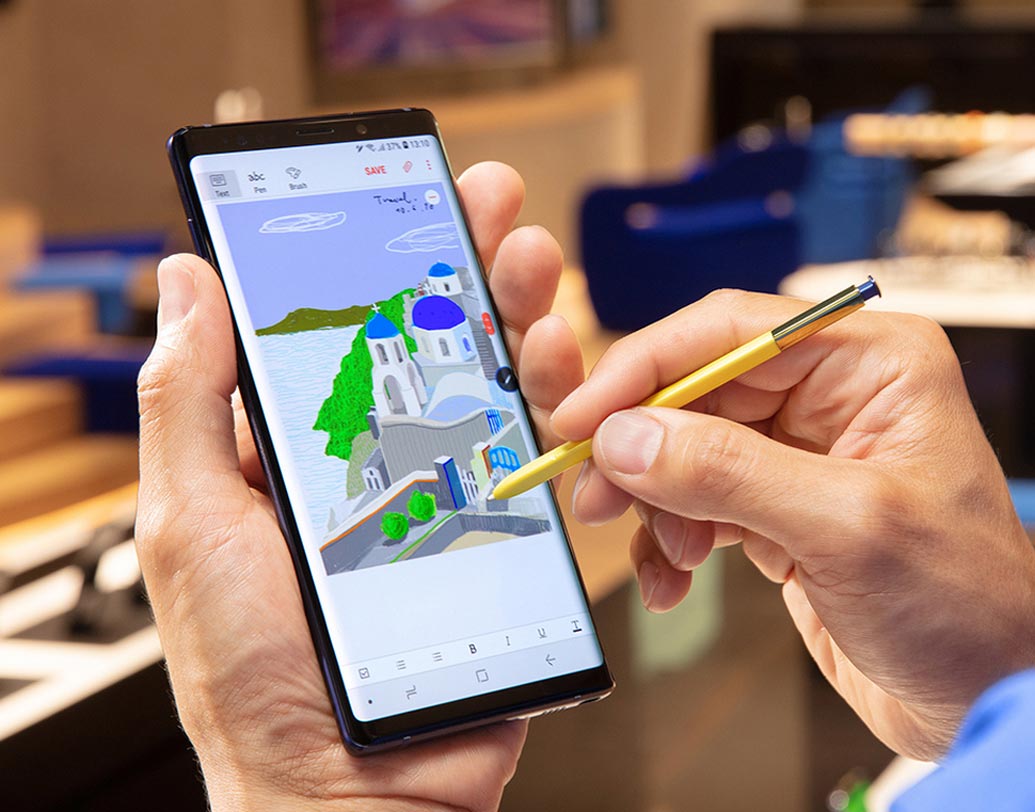 থাকছে ৫১২ জিবি বিল্ট-ইন স্টোরেজ ক্যাপাসিটি। একই সঙ্গে এতে ৫১২ জিবি মাইক্রো-এসডি কার্ডও ভরা যাবে। অর্থাত্ এক টিবি পর্যন্ত বাড়ানো যাবে এই মোবাইলের স্টোরেজ।