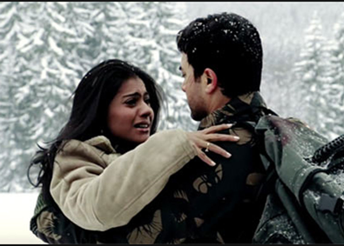 ফানাহ: কাজল-আমিরের লভ স্টোরি। ছবির দ্বিতীয় অংশে ‘দেখানো’ হয়েছিল বরফ ঢাকা কাশ্মীরে। এটা কিন্তু সত্যি নয়, ফিল্মের শুটিং আসলে হয়েছিল দক্ষিণ পোল্যান্ডের তাত্রা পর্বতে।