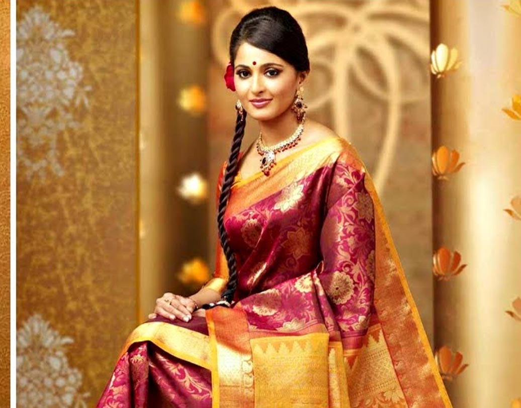 তামিলনাড়ুর কাঞ্জিভরম: কাঞ্জিভরম এলাকারই সিল্কের শাড়িগুলিতে থাকে ভারী জড়ির পাড়। খুব জমকালো শাড়ি এগুলি। অন্ধ্রপ্রদেশে এই ধরনের শাড়িই আবার ধর্মাভরম।