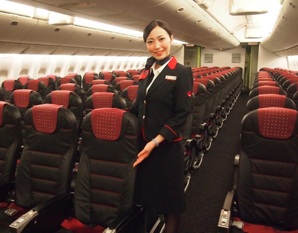 ষষ্ঠ স্থানে রয়েছে জাপান এয়ারলাইন্স। এই সংস্থার বিমানে যাতায়াত অত্যন্ত নিরাপদ বলেই উল্লেখ করা হয়েছে।