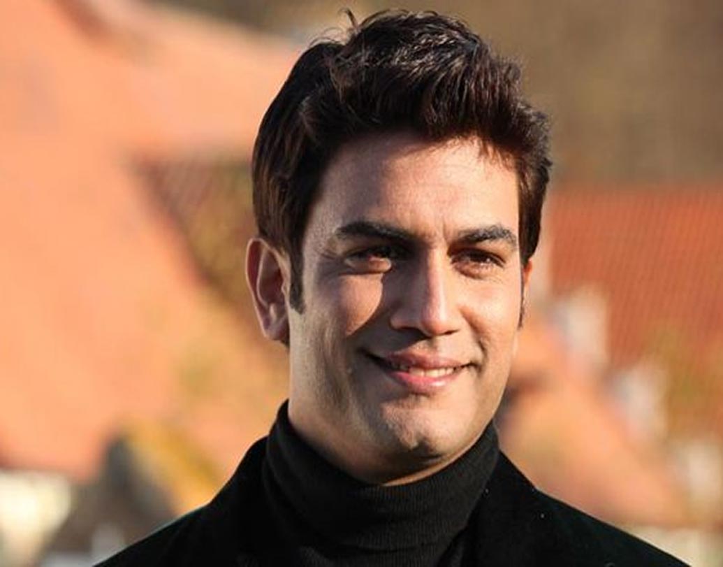 শরোদ কেলকার: গ্বালিয়রের একটি বিশ্ববিদ্যালয় থেকে মার্কেটিংয়ে এমবিএ করেছেন শরোদ।