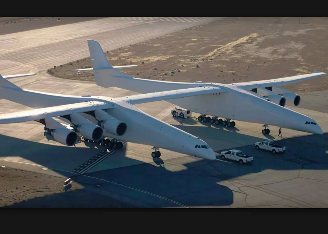 স্ট্র্যাটোলঞ্চ: এখনও পর্যন্ত ও়়ড়ানো হয়নি। ২০১৯ সালে প্রথম ওড়ানো হবে বিমানটি। সবচেয়ে বড় উইং স্প্যানের রেকর্ড করতে চলেছে এই বিমান। এর উইঙ্গস্প্যান ১১৭ মিটার। বিমানের দৈর্ঘ্য ৭৩ মিটার।