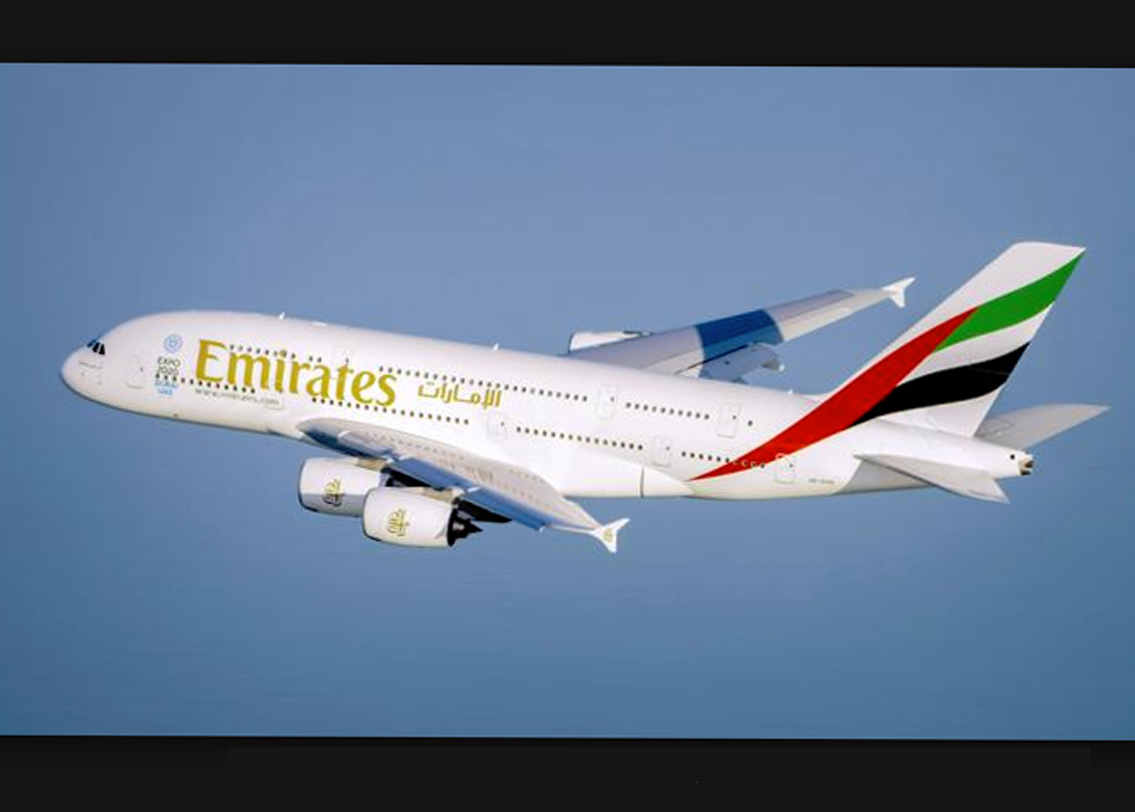 এয়ারবাস এ৩৮০-৮০০: দোতলা বিমান। সব মিলিয়ে মোট ৮৫০ যাত্রীকে বহন করার ক্ষমতাসম্পন্ন। বিমানে যাত্রী সংখ্যা বৃদ্ধির কথা মাথায় রেখেই এই বিমানটি তৈরি করা হয়েছিল। প্রথম ফ্লাইট ছিল ২০০৫ সালে। কিন্তু বিমান সংস্থাগুলির মধ্যে তেমন ভাবে জনপ্রিয় হয়নি এই বিমান। তাই এর ভবিষ্যৎ নিয়ে যথেষ্ট দুশ্চিন্তা রয়েছে।