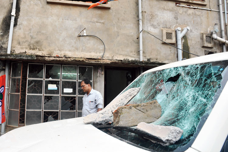 Miscreants attacked BJP party office