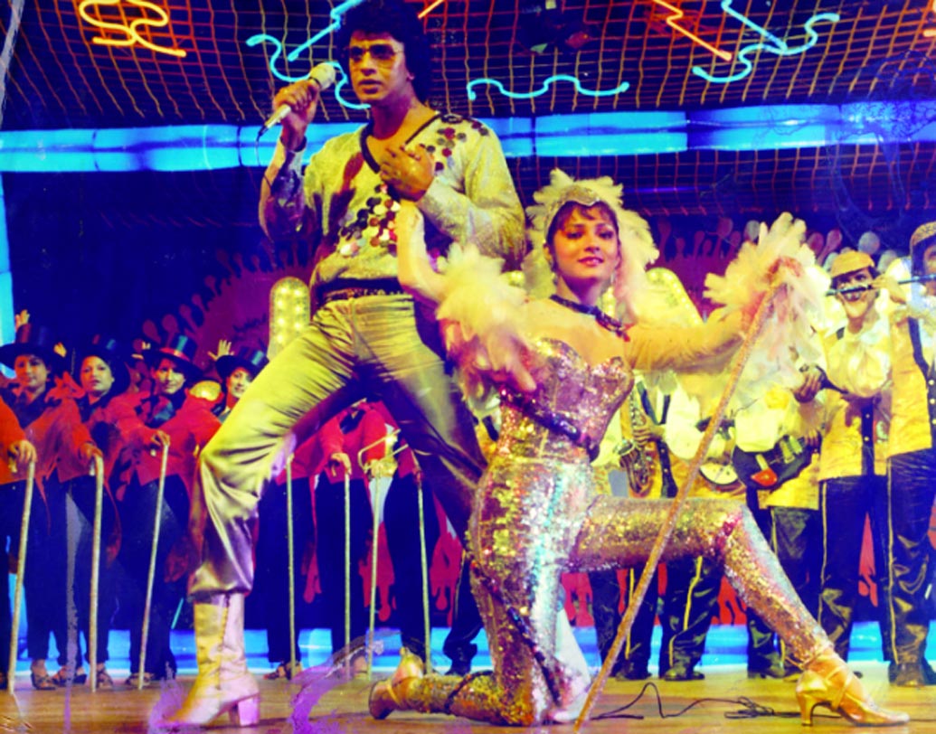 ডিস্কো ডান্সার- মিঠুন চক্রবর্তী অভিনীত ‘ডিস্কো ডান্সার’ বক্স অফিসে বিপুল অঙ্কের ব্যবসা করেছিল। ১২০০ কোটি টাকার কাছাকাছি ব্যবসা করেছিল ‘ডিস্কো ডান্সার’।