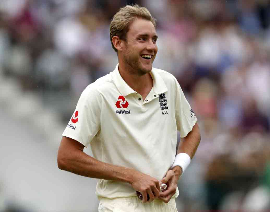 পরবর্তী লড়াই ২০১১ সালে। ব্যাট এবং বল হাতে মহেন্দ্র সিংহ ধোনির ভারতকে প্রায় একাই উড়িয়ে দেন স্টুয়ার্ট ব্রড।