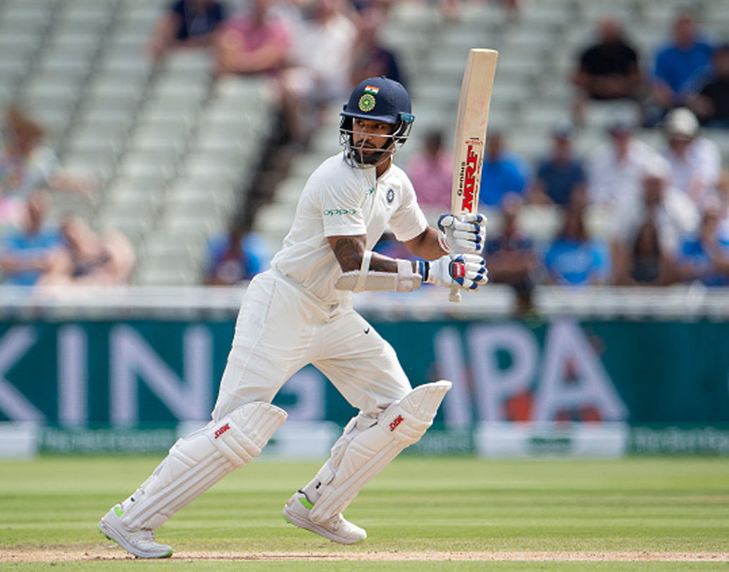 শিখর ধওয়ন: চলতি ইংল্যান্ড সফরে তেমন ভাবে রান পাননি। শিখরের দলে থাকা নিয়ে প্রশ্ন উঠতে শুরু করেছে। যদিও তাঁর বিকল্প হিসেবে এই মুহূর্তে কাউকে ভাবা যাচ্ছে না। ফর্মে থাকা শিখর যে কোনও দলের কাছেই আতঙ্কের কারণ।