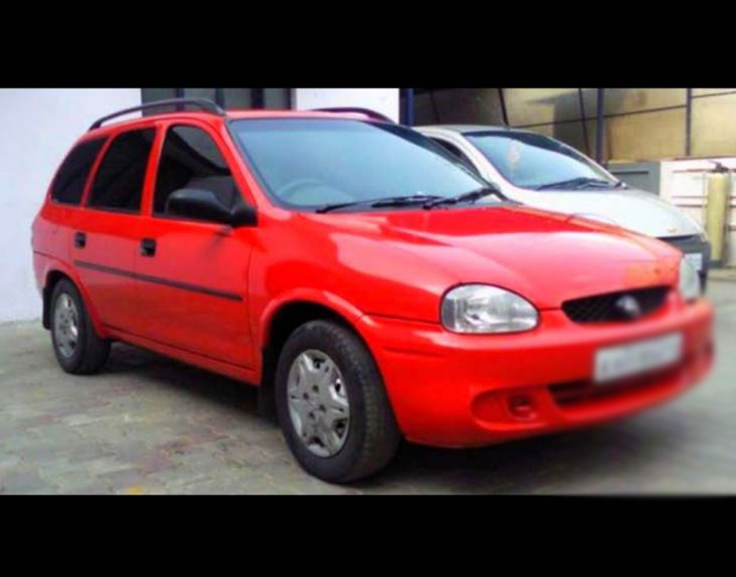 ওপেল কোরসা সুইং: ২০০৩-এ বাজারে আসে গাড়িটি। কোরসা সেডানের মতো দেখতে ছিল এই স্টেশন ওয়াগনটি। ভারতের বাজারে সে সময় যে সব স্টেশন ওয়াগনগুলো ছিল তাদের মধ্যে সবচেয়ে দ্রুততম ছিল এটি। সর্বোচ্চ গতি ছিল ১৭০ কিলোমিটার প্রতি ঘণ্টা।