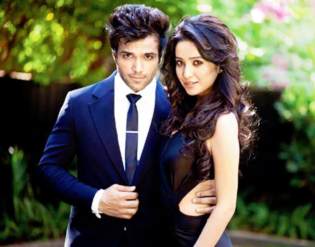 ‘পবিত্র রিশতা’-য় তাঁদের অভিনয় মন জয় করেছিল দর্শকদের। ‘নাচ বলিয়ে’তেও দর্শক পছন্দ করেছিল ঋত্বিক ধনজানি আর আশা নেগিকে। আর এখন এই জুটি আসতে পারে ‘বিগ বস’ ভক্তদের মনোরঞ্জন করতে।