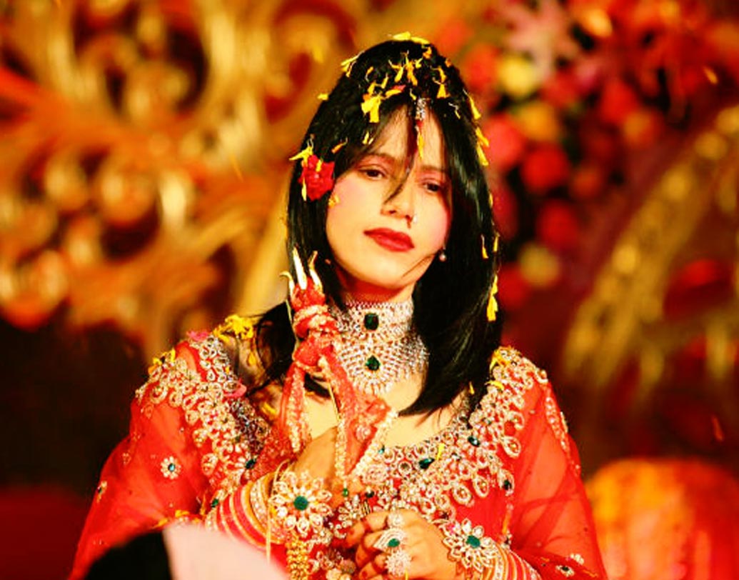 সুখবিন্দর কউর থুড়ি রাধে মাকে দেখা যেতে ‘বিগ বস’-এর এই সিজনে। গত বছরেই ‘বিগ বস’-এর তরফে আমন্ত্রণ জানানো হয়েছিল রাধে মা-কে। কিন্তু ডেট নিয়ে সমস্যার কারণে আসতে পারেননি তিনি। আর তাই এই বছরে তাঁর থাকার সম্ভাবনা প্রবল।