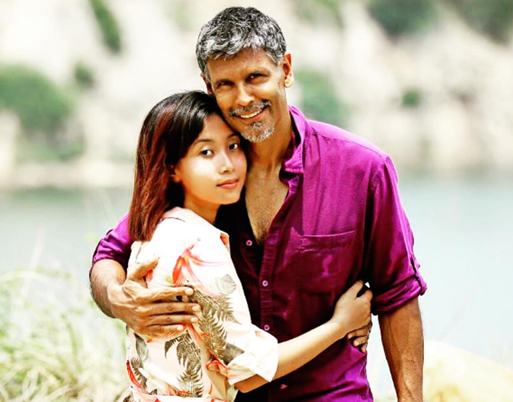 সম্প্রতি তাঁদের বিয়ে নিয়ে বিস্তর বিতর্ক হয় সোশ্যাল মিডিয়াতে। আয়রন ম্যান মিলিন্দ সোমানকেও দেখা যেতে পারে এই ‘বিগ বস’ হাউসে। থাকতে পারেন মিলিন্দের বেটার হাফ অঙ্কিতা কোনওয়ারও।