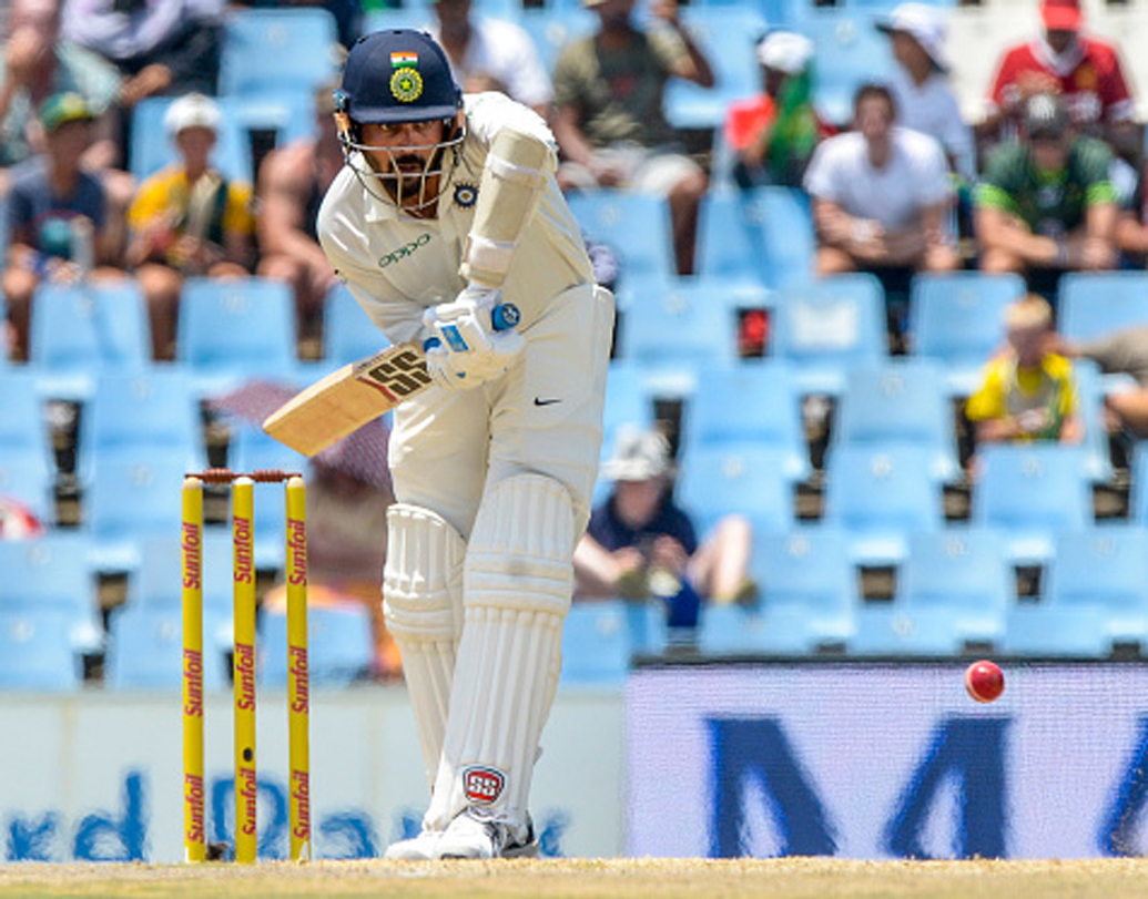 মুরলি বিজয়: টেস্ট দলে অন্যতম ভরসার ওপেনার। যদিও সুনাম অনুযায়ী প্রায় কিছুই দিতে পারেননি এখনও পর্যন্ত। তৃতীয় টেস্ট মুরলির সামনে কঠিন পরীক্ষা হতে চলেছে।