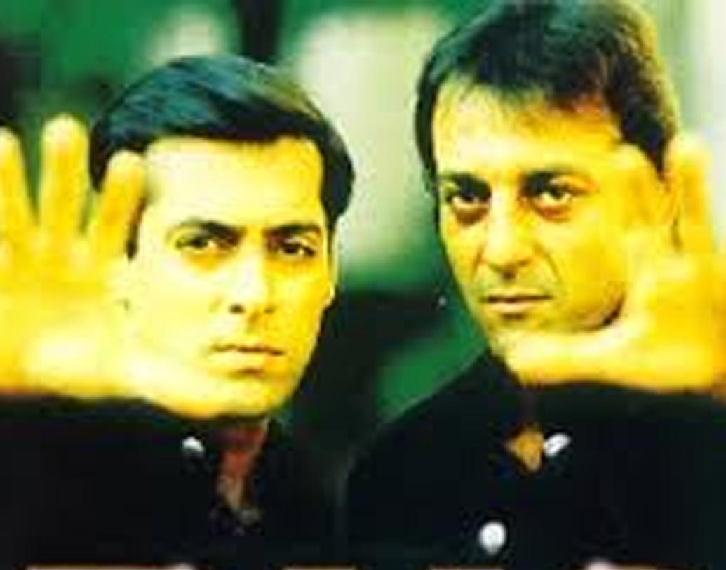 দস: সলমন খান, সঞ্জয় দত্ত, রবিনা ট্যান্ডন অভিনীত ছবিটির পরিচালক ছিলেন মুকুল আনন্দ। সন্ত্রাসবাদের প্রেক্ষাপটে নির্মিত ছবিটি মুক্তি পায়নি, কারণ কাজ শেষ হওয়ার আগেই পরিচালক মারা যান। যদিও ছবিটির ট্রেলার এখনও দেখা যায়। পরবর্তীতে গানও মুক্তি পেয়েছে। সেই গান সুপারহিট ছিল।