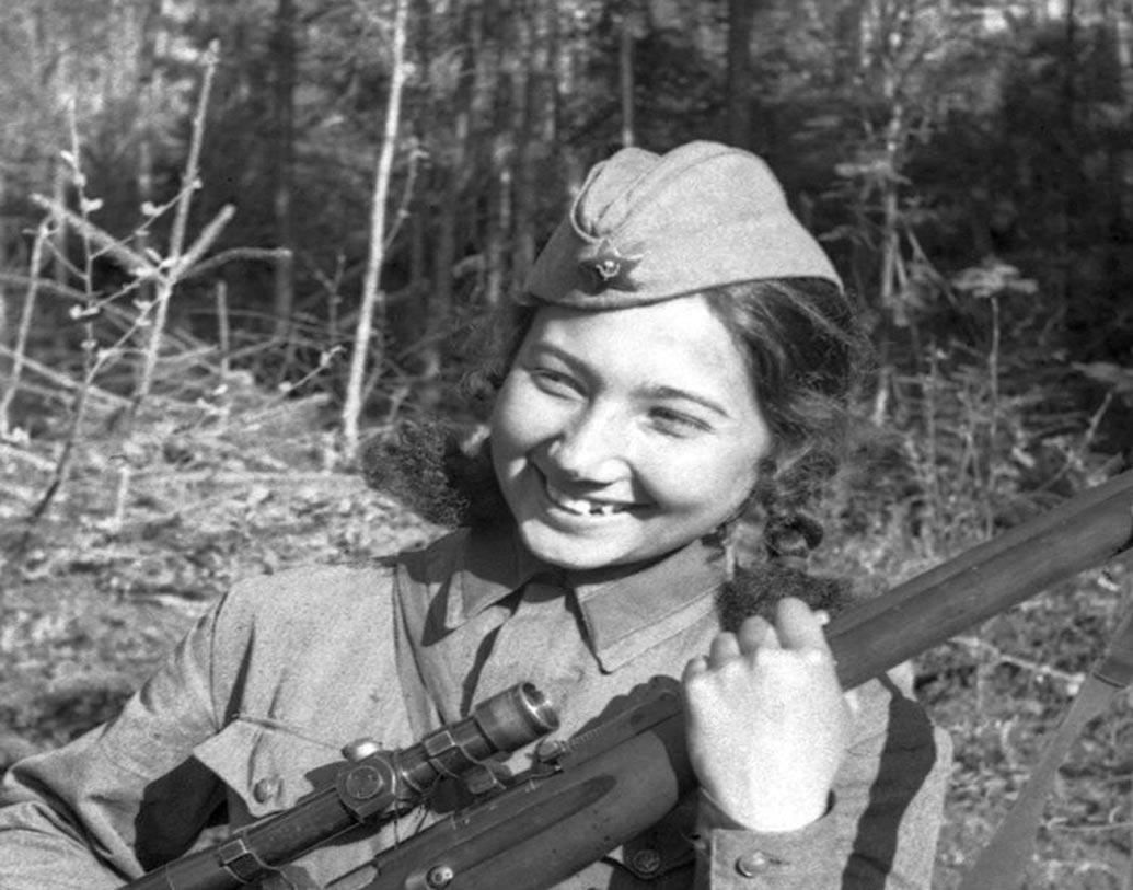 জিবা গানিয়েভা: রেড আর্মির ‘লেডি কিলার’-দের অন্যতম তিনি। তিন শতাধিক শত্রু-সেনাকে মেরে ফেলার রেকর্ড রয়েছে তাঁর।