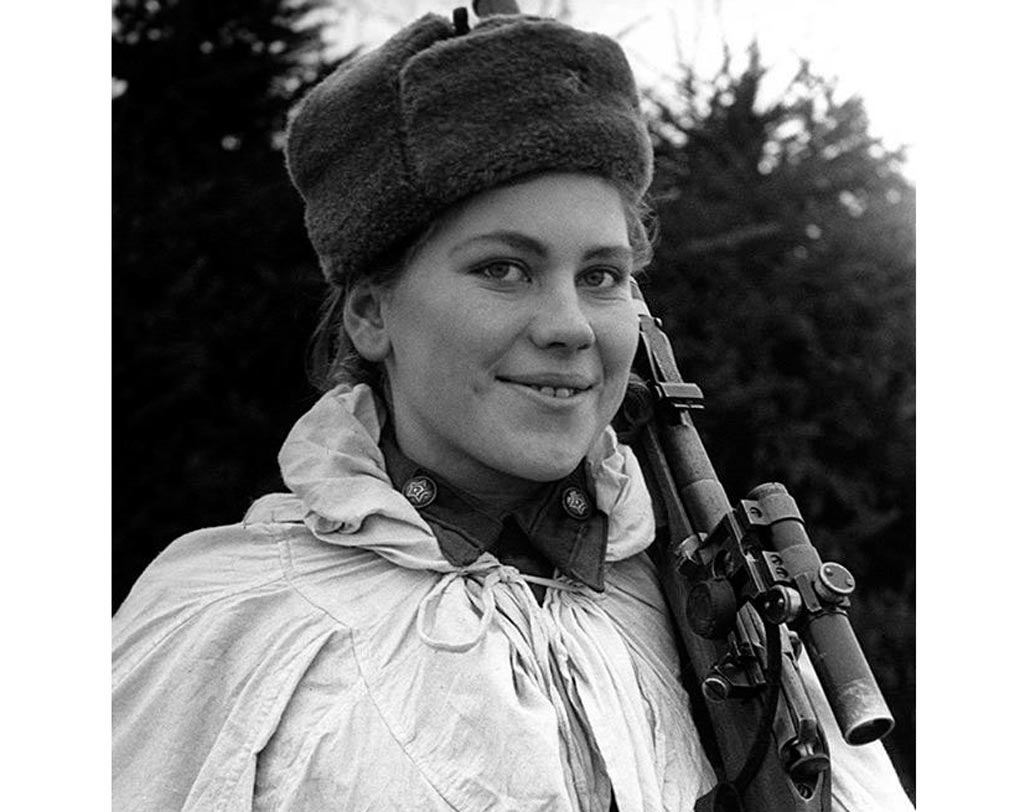 রোজা শানিনা: স্তালিনগ্রাদের যুদ্ধে জার্মান সেনাদের ত্রাসের কারণ ছিলেন। তাঁর মতো দক্ষ শার্পশুটার খুব কম ছিল, লাল ফৌজ নির্দ্বিধায় তা স্বীকার করে।