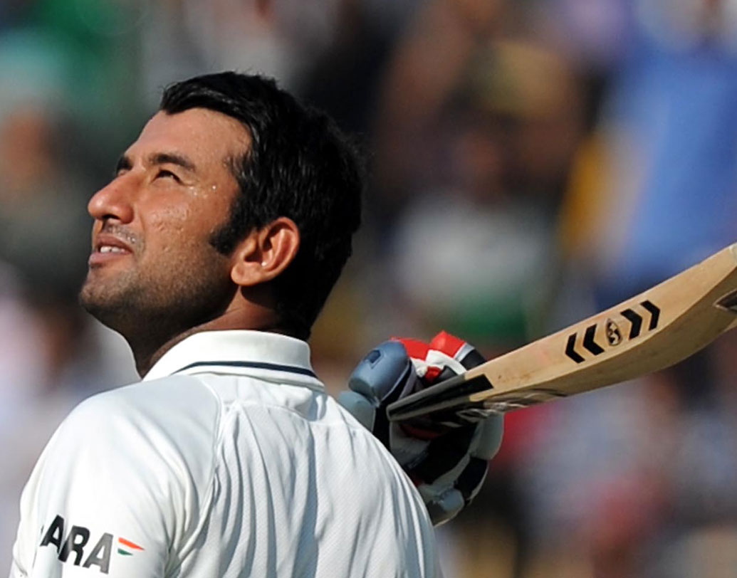 চেতেশ্বর পূজারা: অজিঙ্ক রাহানে, লোকেশ রাহুলের মতো এক দিনের ‘বিশেষজ্ঞ’দের দলে নেওয়া কতটা সফল হল, তা ম্যাচের শেষেই বোঝা যাবে। যদিও মনে করা হচ্ছে, সাম্প্রতিক সময় তেমন ফর্মে না থাকার জন্য বাদ পড়তে হল পূজারাকে।