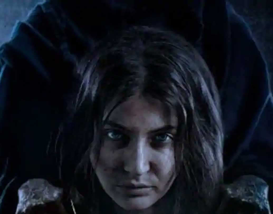 অনুষ্কা শর্মা: ‘পরী’ কিংবা ‘ফিল্লাউরি’ দু’টি ছবিতেই অশরীরীর চরিত্রে অভিনয় করেন অনুষ্কা। রীতিমতো হাড়হিম করা দৃশ্যে ‘পরী’ ছবির জন্য অনুষ্কার অভিনয় প্রশংসা পেয়েছে।