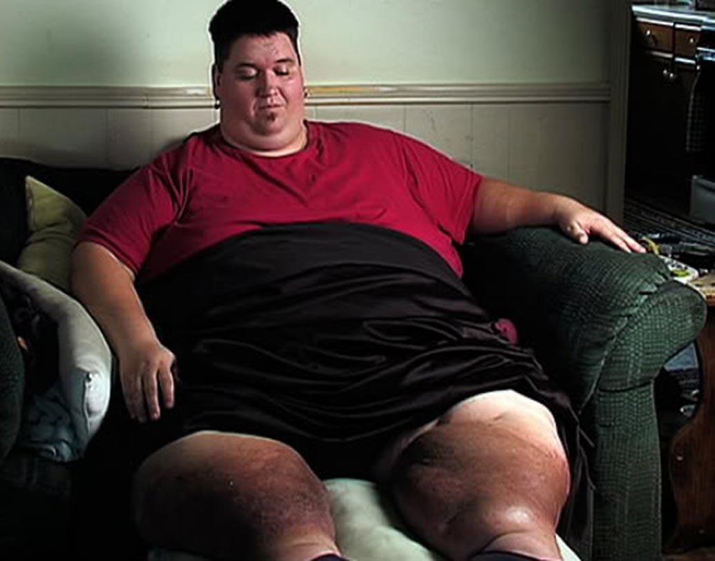 আমেরিকার ডোনাল্ড শেল্টনের গল্পটা হল ২৭২ কিলোগ্রাম থেকে ৯০ কিলোগ্রাম ওজনে ফিরে আসার।