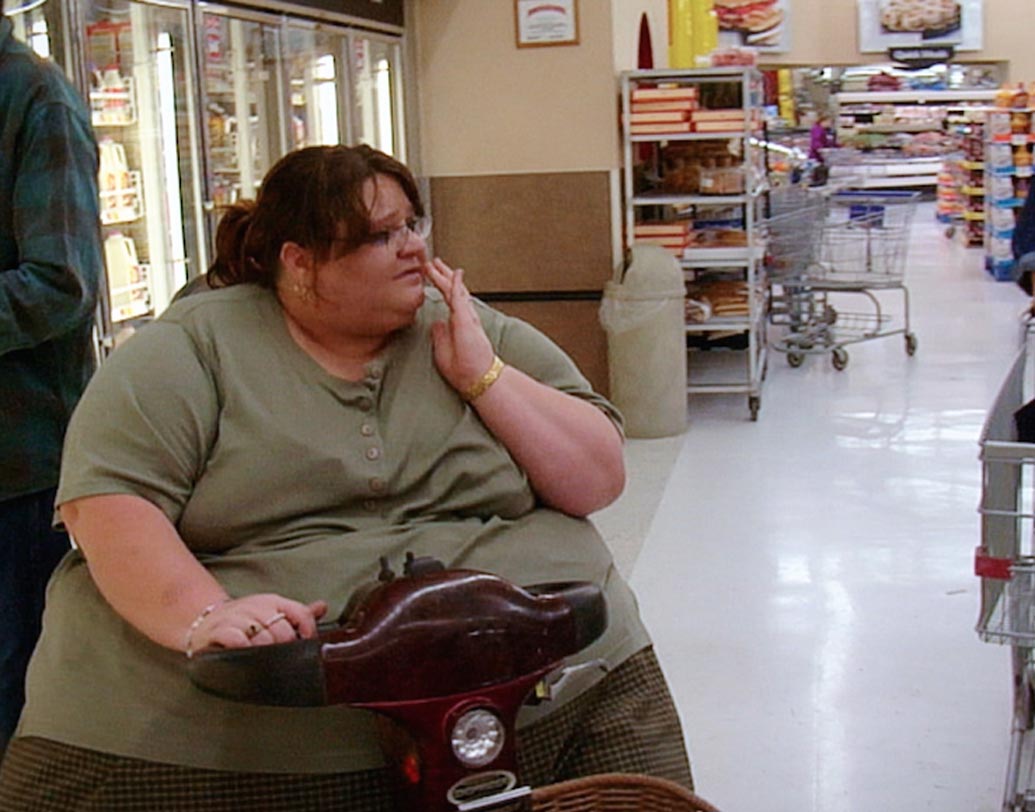 মেলিসা ডি মরিস ২২৭ কিলোগ্রাম ওজন কমাতে সক্ষম হয়েছেন। তবে জার্নিটা কিন্তু এত সহজ ছিল না। সন্তান হওয়ার সম্ভাবনাই ছিল না মার্কিন তরুণী মেলিসার। ভেঙে পড়েছিলেন তিনি।