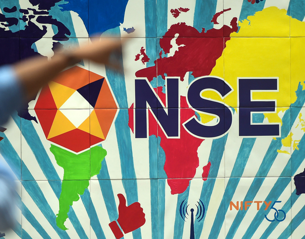 দেশের নিয়মকানুন সঠিক ভাবে না মেনে চলার জন্যই ১০ সেপ্টেম্বর থেকে বন্ধ করা হচ্ছে এই সংস্থাগুলির শেয়ার কেনা-বেচা