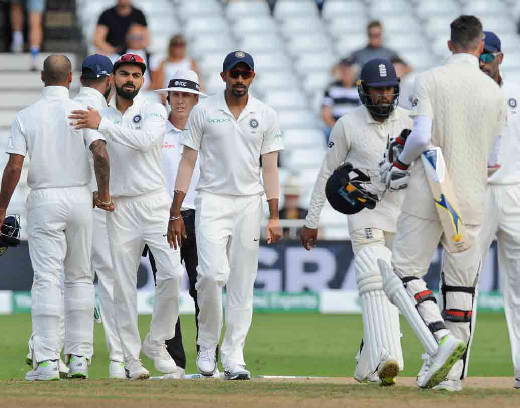 ট্রেন্টব্রিজে জয় ইংল্যান্ডের মাটিতে ভারতের সপ্তম জয়। এর আগে বিলেতে ছয় টেস্ট জিতেছে ভারত। ১৯৩২ সাল থেকে এদেশে আসছে ভারত। চলতি পাঁচ টেস্টের সিরিজ হল ইংল্যান্ডে ভারতের ১৮তম টেস্ট সিরিজ। তার মধ্যে জয় এসেছে মাত্র তিন সিরিজে। এখনও ২-১ পিছিয়ে থাকা বিরাট কোহালিরা কি পারবেন সিরিজ ছিনিয়ে আনতে, আশায় ক্রিকেটপ্রেমীরা।