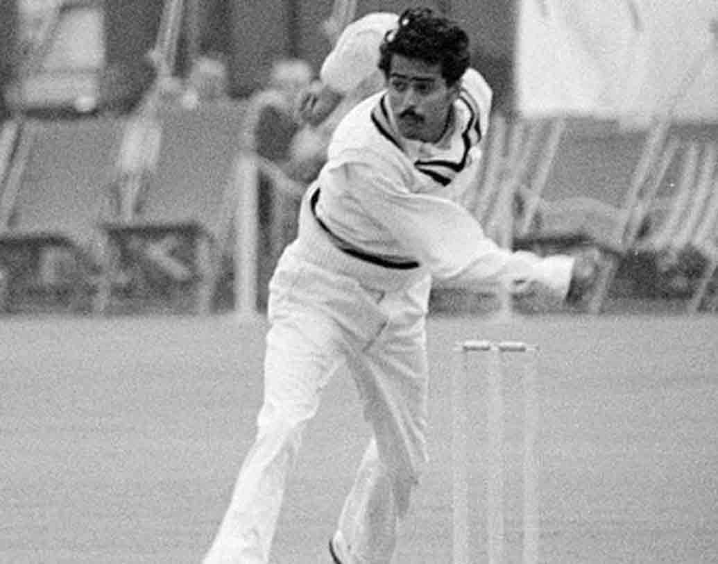 ভারতের প্রথম টেস্ট জয় ১৯৭১ সালে। প্রয়াত অজিত ওয়াড়েকরের নেতৃত্বে। কেনিংটন ওভালে সেই টেস্টে টস জিতে প্রথমে ব্যাট করে ইংল্যান্ড তুলেছিল ৩৫৫। ভারতের প্রথম ইনিংস শেষ ২৮৪ রানে। দ্বিতীয় ইনিংসে ভাগবত্ চন্দ্রশেখরের ছয় উইকেটের দাপটে ইংল্যান্ড শেষ ১০১ রানে। চার উইকেট হারিয়ে জয়ের লক্ষ্যে পৌঁছয় ভারত। সিরিজও জেতে ভারত।