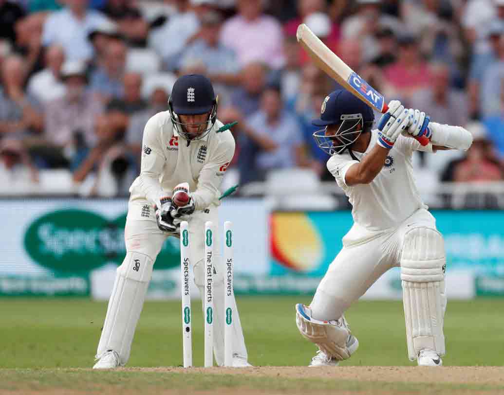 ২০১৪ সালে লর্ডসে ইংল্যান্ডকে ৯৫ রানে হারান ধোনিরা। প্রথম ইনিংসে রাহানের শতরানে ভারত তোলে ২৯৫। ইংল্যান্ডে তোলে ৩১৯। ব্যালান্স করেন শতরান। ভুবনেশ্বর নেন ছয় উইকেট। দ্বিতীয় ইনিংসে ভারত ৩৪২। বিজয় ৯৫, জাদেজা ৬৮, ভুবি ৫২। বিধ্বংসী ইশান্তের সাত উইকেটে চতুর্থ ইনিংসে ইংল্যান্ড শেষ ২২৩ রানে। জয়ের ছন্দ রাখা যায়নি পরে।