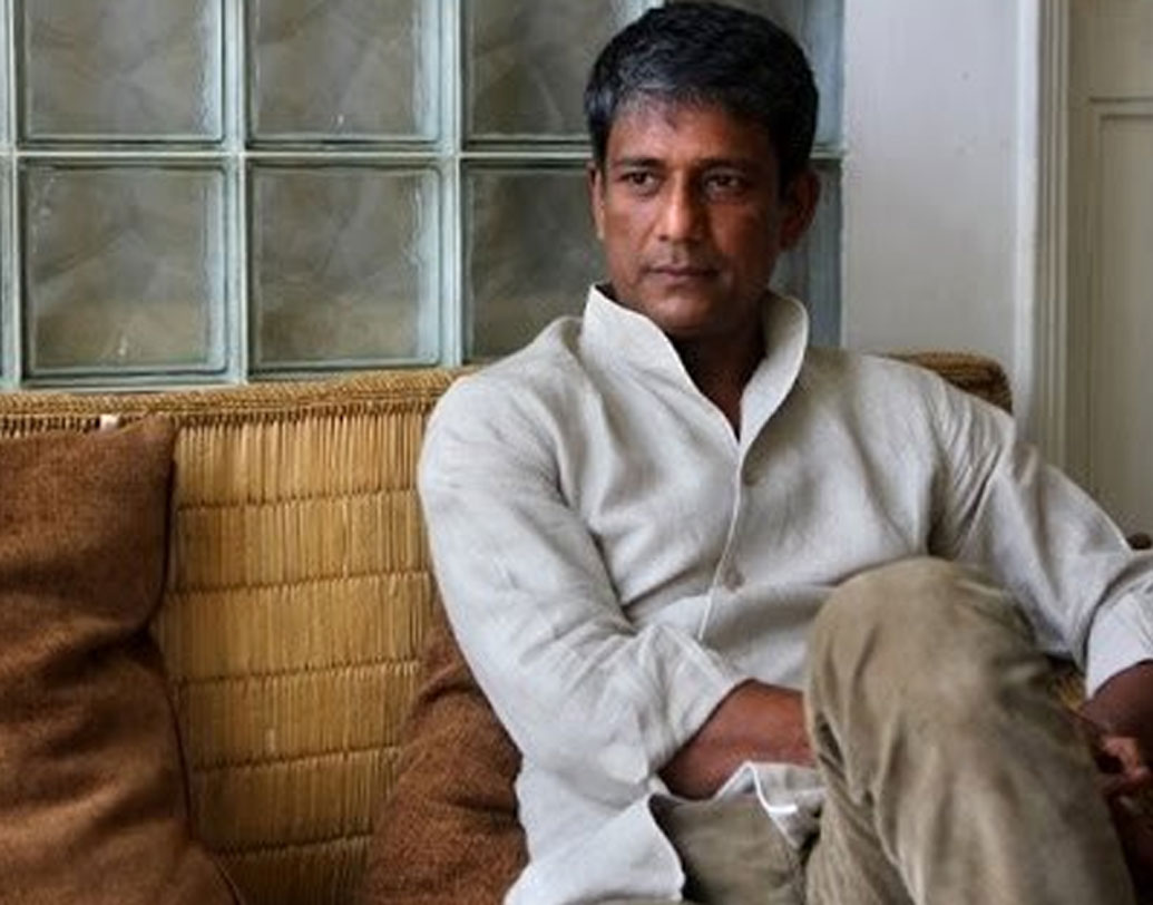 আদিল হুসেন: ‘ইংলিশ ভিংলিশ’, ‘পার্চড’, ‘লাইফ অব পাই’ সবেতেই সাবলীল আদিল। ৫৪ বছরের অভিনেতা বাংলা ছবিতেও অন্য ধরনের কাজ করছেন।