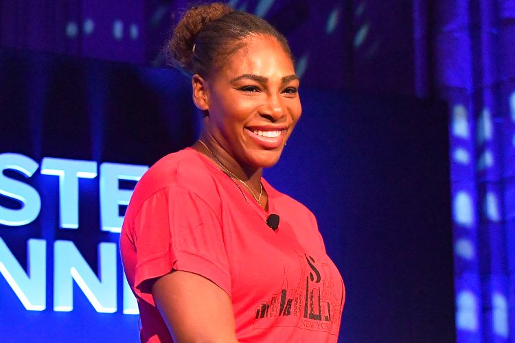 সেরেনা উইলিয়ামস রয়েছেন তালিকার শীর্ষে। ২৩ বারের গ্র্যান্ড স্ল্যাম জয়ী এখন ইউএস ওপেনে নামার প্রস্তুতি নিচ্ছেন। তাঁর আয় এক কোটি ৮১ লক্ষ ডলার। যা ভারতীয় মুদ্রায় প্রায় ১২৭ কোটি টাকা। ফোর্বসের মতে, ২০১৭ জুন থেকে এই বছরের জুন পর্যন্ত সিন্ধুর আয় ৮৫ লক্ষ ডলার। যা ভারতীয় মুদ্রায় প্রায় ৬০ কোটি টাকা। ছবি: এএফপি।