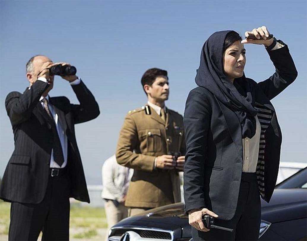 ‘দ্য লাঞ্চবক্স’ খুললেই নিমরত কৌরের রান্নার স্বাদ পেতেন ইরফান খান। রিল লাইফে নিমরতের তৈরি খাবারের মতোই তাঁর অভিনয়ও মাত করেছিল। এর পর ‘হোমল্যান্ড’-এর মতো সাড়াজাগানো টেলি-সিরিজের হাতছানিতে আমেরিকায় পাড়ি। পাক সরকারি আধিকারিকদের ভূমিকায় সেখানেও রীতিমতো চমক জাগিয়েছিলেন তিনি।