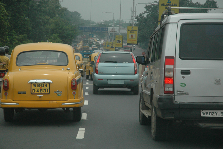 Scam alleged in making of number plates, Minister assures step