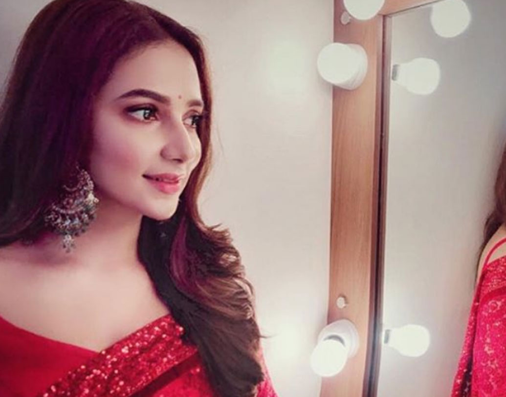 ভাবতে পারেন, গ্ল্যামারাস শুভশ্রীকে কেউ পুটাই বলে ডাকছেন? আসলে এটাই তো নায়িকার ডাকনাম।