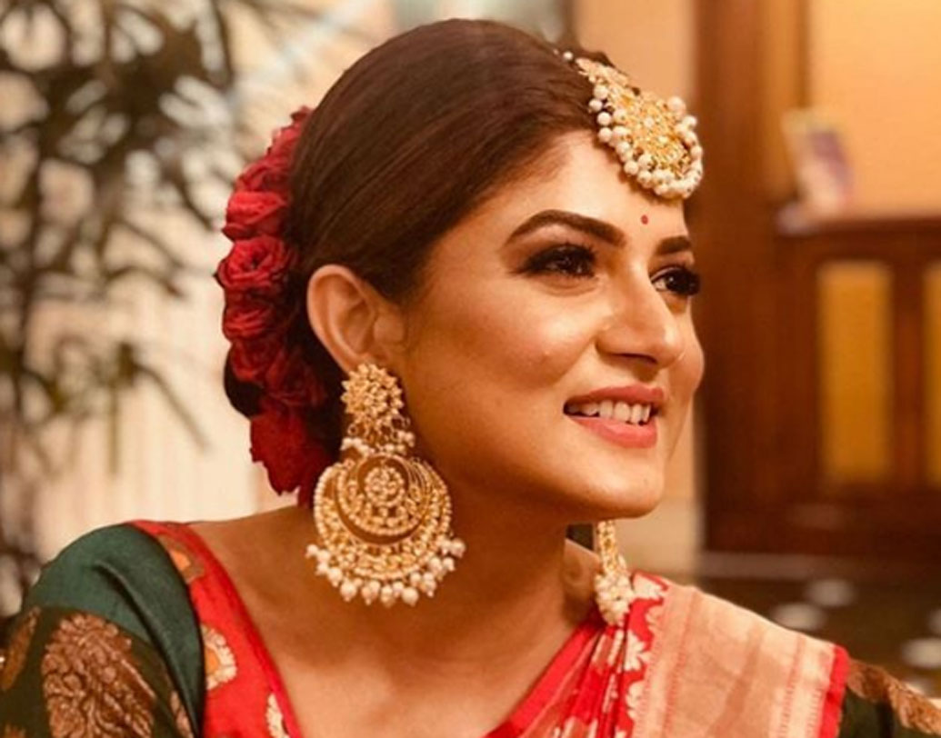 শ্রাবন্তীর ডাক নাম গিন্টু। তাঁকে নাকি পুতুলের মতো দেখতে ছিল। সে কারণে নায়িকার বাবা দিয়েছিলেন এই আদরের নাম।