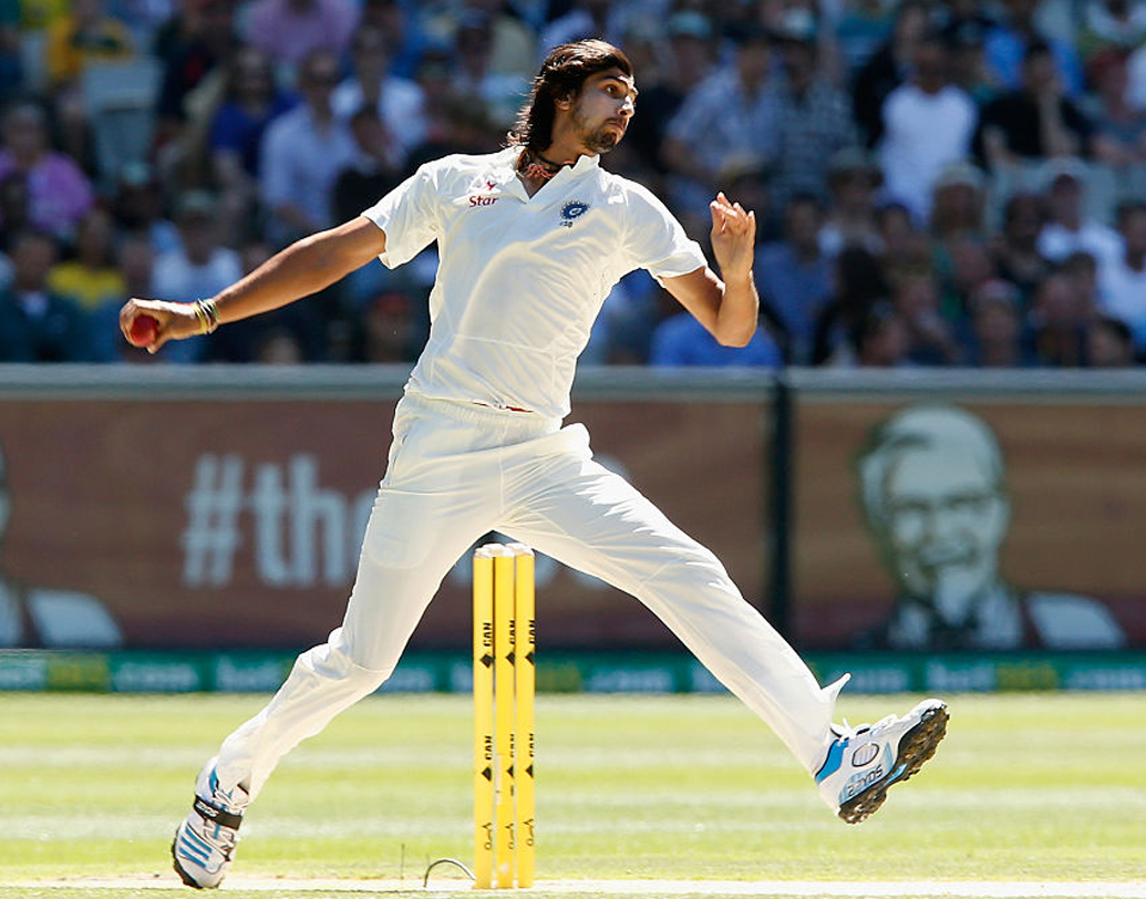 ইশান্ত শর্মা: চোট আঘাতের কিছু সমস্যা থাকলেও লম্বা এই পেসারের গড় গতি ১৩৮-১৪০ কিমি/ঘণ্টা। ছবি: এএফপি।