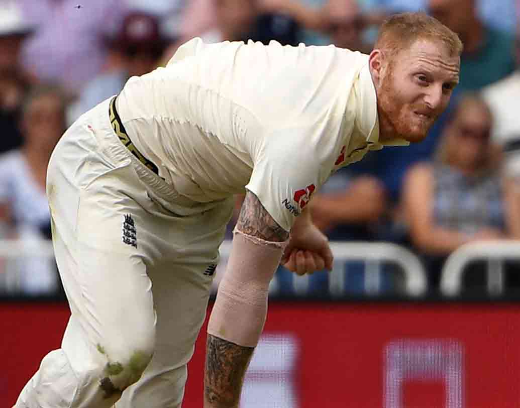 বেন স্টোকস: অলরাউন্ডার স্টোকসকে ঠিক পেসার বলা চলে না। স্টোকসের গড় গতি ১২৬-১৩০ কিমি/ঘণ্টা।