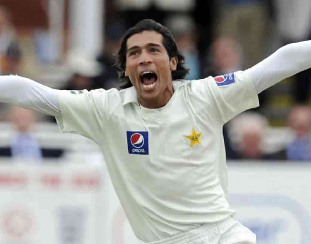 মহম্মদ আমির: স্পট ফিক্সিং কাণ্ড এখন অতিত। বিশ্ব ক্রিকেটের অন্যতম সেরা পেসার বাঁহাতি আমিরের গড় গতি ১৩৮-১৪০ কিমি/ঘণ্টা।