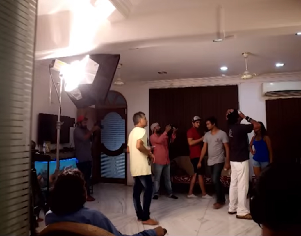 দু’ঘণ্টার একটি বি গ্রেড ছবি তৈরি করতে খরচ হয় আনুমানিক ১০ থেকে ১২ লক্ষ টাকা।