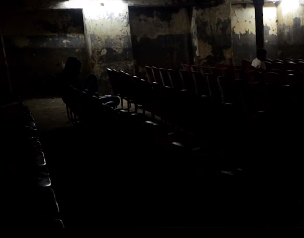 ইন্টারনেটের যুগে এই ধরনের ছবি দেখতে প্রেক্ষাগৃহে ভিড় আর তেমন হয় না।