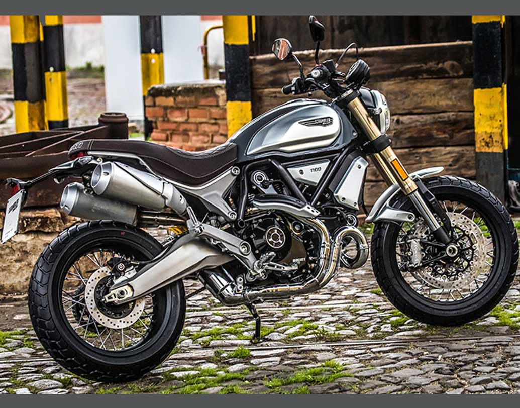 ডুকাটি স্ক্র্যাম্বলারের দাম শুরু হচ্ছে ১০.৯১ লক্ষ টাকা থেকে। স্পেশাল রেঞ্জের এক্স শো-রুম দাম ১১.১২ লক্ষ। স্পোর্টস রেঞ্জের দাম ১১.৪২ লক্ষ।