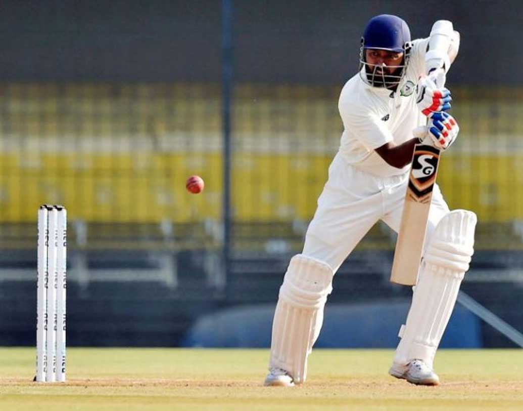 ২০০৭ সালের সফরে ৫ ইনিংসে ১৮৩ রান আসে ওপেনারের ব্যাট থেকে। যার মধ্যে মাত্র ২টি অর্ধ শতকের ইনিংস রয়েছে। ইংল্যান্ডের বিপক্ষে সর্বশেষ ইনিংসে ১০ বলে শূন্য রানে আউট হন।ইংল্যান্ডের মাটিতে তাঁর ব্যাটিং রেকর্ড- টেস্ট-৫টি, ইনিংস-১০টি, রান-২৪৪, ব্যাটিং গড় ২৪.৪, শতক-০, অর্ধ শতক-৩টি,শূন্য রানে আউট- ২ বার।