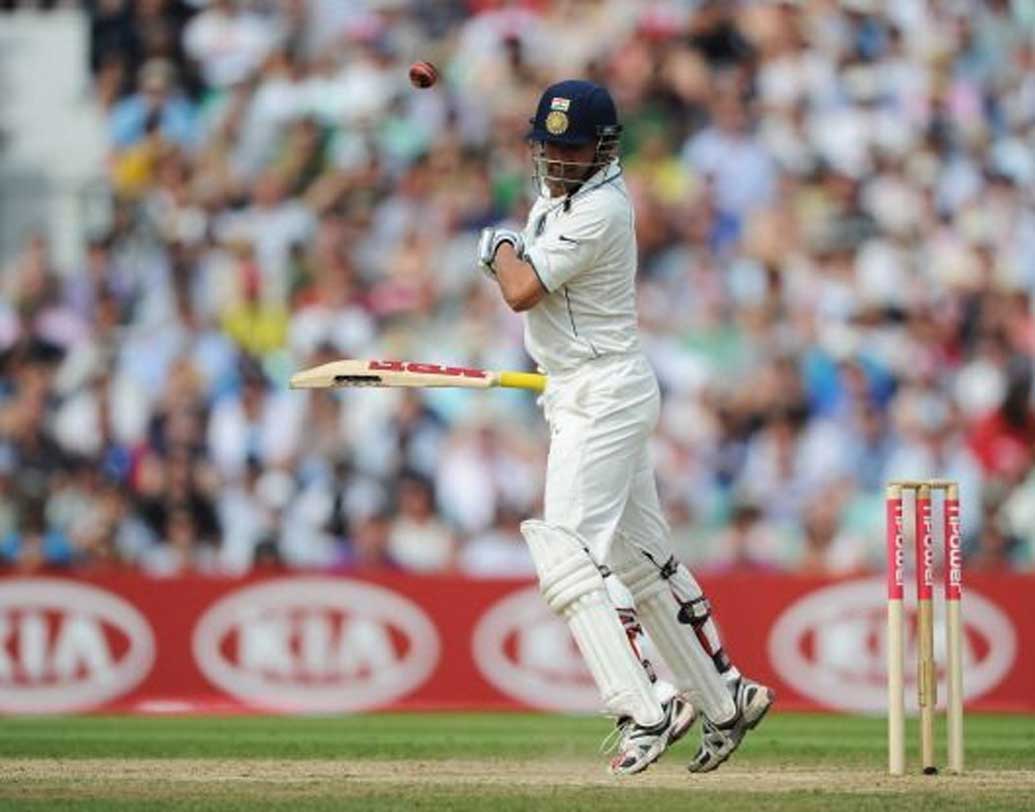 গৌতম গম্ভীর: ইংল্যান্ডের মাটিতে ৫টি টেস্ট খেলেছেন এই বাঁ হাতি ব্যাটসম্যান। ২০১১ সালে লর্ডস টেস্ট দিয়ে ইংল্যান্ডের মাটিতে তাঁর টেস্ট খেলা শুরু। প্রথম ইনিংসে ওপেনার হিসেবে নেমে ১৫ রান করেন। এই সিরিজের বার্মিংহাম টেস্টে ওপেনার হিসেবে ৫২ রান করেন তিনি।