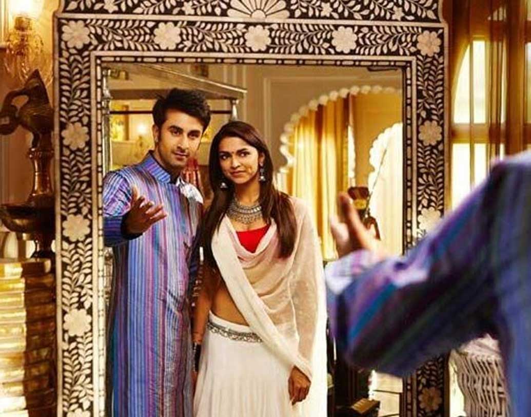 দ্য ওবেরয়েজের উদয়ভিলা প্রাসাদ: দীপিকা-রণবীরের ‘ইয়ে জওয়ানি হ্যায় দিওয়ানি’ ছাড়াও আরও বেশ কয়েকটি ছবির শুটিং হয়েছে এখানে। রাজকীয় প্রাসাদে পর্যটকদের থাকার ব্যবস্থা চমৎকার বললে কম বলা হবে।