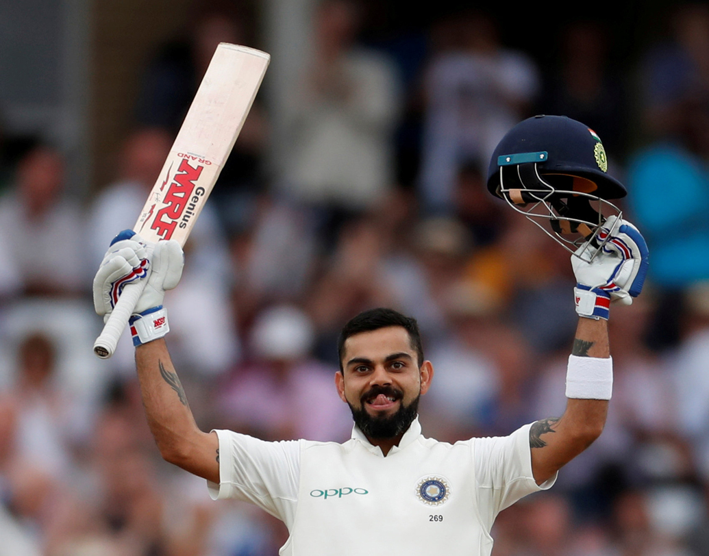 বিরাট কোহালি: বর্তমান ভারতীয় অধিনায়ক ৬৯ ম্যাচে ১১৮ ইনিংসে ব্যাট করেছেন। রান ৫৯৯৪। সর্বোচ্চ ২৪৩। গড় ৫৪.৪৯। সেঞ্চুরি ২৩টি। তিন জন অধিনায়ককেই মিডল অর্ডারে বেছে নিয়েছেন লক্ষ্ণণ।