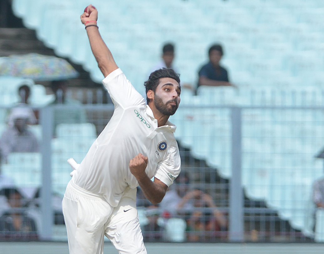 ভুবনেশ্বর কুমার: ২১টি টেস্টে ৬৩টি উইকেট নিয়েছেন এই পেসার। চরম গতির না হলেও সুইংয়ে বিপক্ষকে পরাস্ত করতে ওস্তাদ ভুবি।