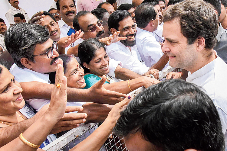 Rahul questions centre on kerala relief