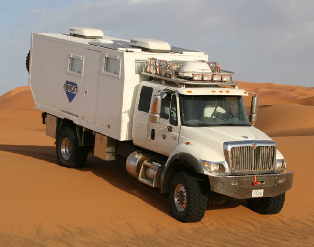 ইউনিক্যাট আমেরিগো ইন্টারন্যাশনাল: এই বাসের আনুমানিক মূল্য প্রায় চার কোটি টাকা। পশ্চিম এশিয়া ও মার্কিন মুলুক দুই জায়গাতেই দেখা যায় এই বাস।