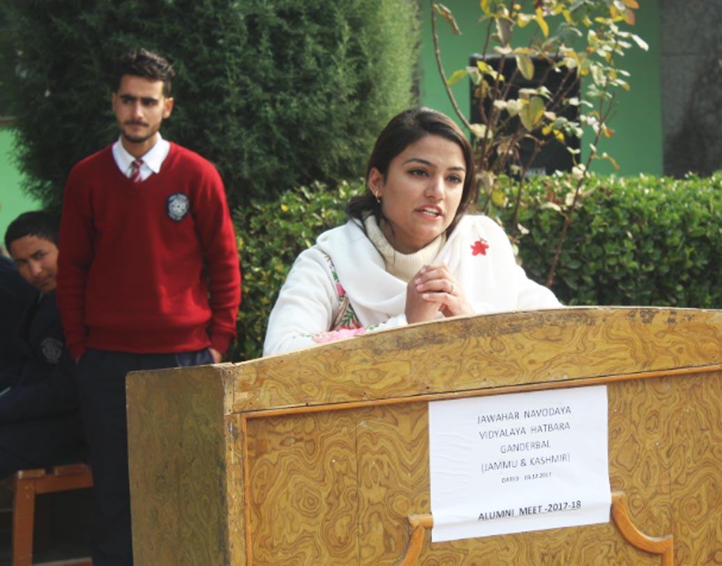 তবে ক্যাফে খোলার রাস্তাটা খুব একটা সহজ ছিল না মেহবিশের। বলছিলেন, “৯০ শতাংশ মানুষের খুব সাপোর্ট পেয়েছি। বাকি ১০ শতাংশ মানুষ তো আমাকে ক্যাফে খুলেছি বলে, যা নয় তাই বলেছে। একটা মেয়ে হয়ে কী করে তুমি একটা ক্যাফে খুললে— এমন কথা অনেকেই বলেছিলেন।”