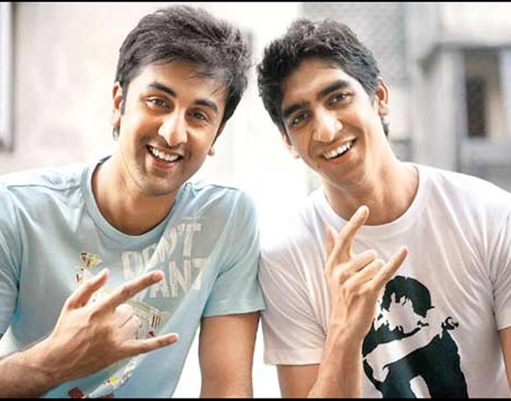 ‘ওয়েক আপ সিড’ ছবির সময় থেকেই পরিচালক অয়ন মুখোপাধ্যায়ের সঙ্গে বন্ধুত্বের সূত্রপাত রণবীর কপূরের। অত্যন্ত ঘনিষ্ঠ বন্ধু তাঁরা।